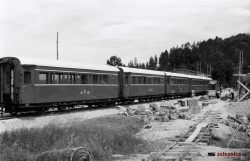 Potniški vagoni na postaji TV-15 - 6.6.1948. Foto: Mahovič Zvone